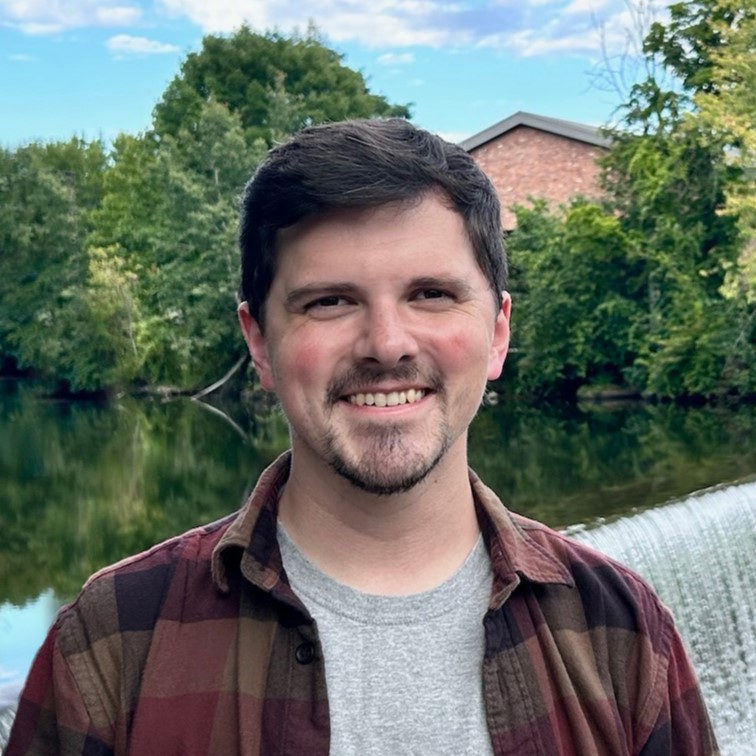 Headshot of John Tadlock 